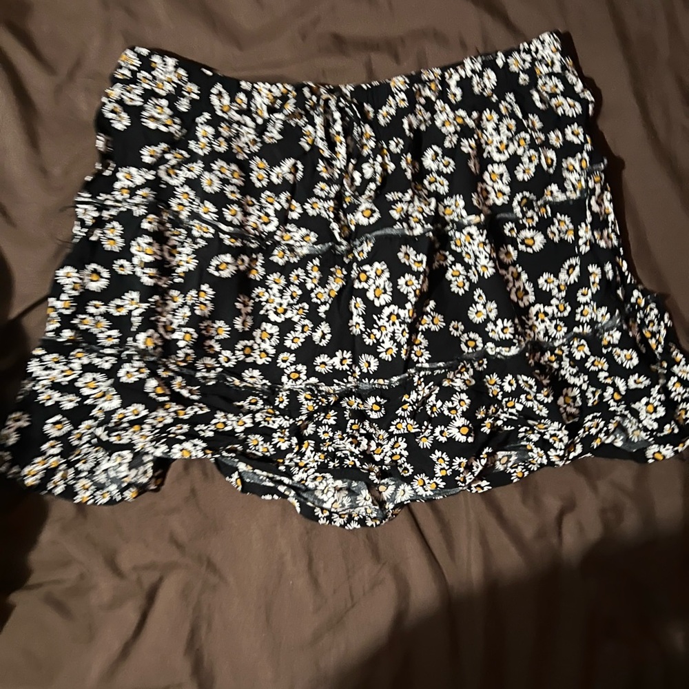Joe Benbasset Black Floral Skort